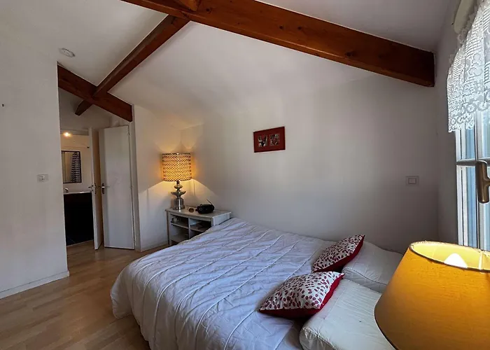 Pavillon Pres De L'ocean Avec Piscine Chauffee Securisee - Fr-1-224c-355 *